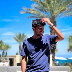 Meet your Posher, Yash